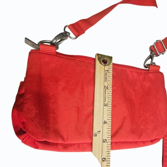 Baggallini Red Crossbody / Wristlet /  Detachable Strap Pockets - Picture 15 of 16